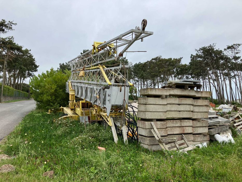 GRUA CONSTRUÇÂO TAVARES IT 16-18