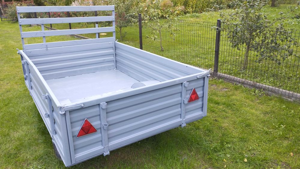 Przyczepa rolnicza wywrot