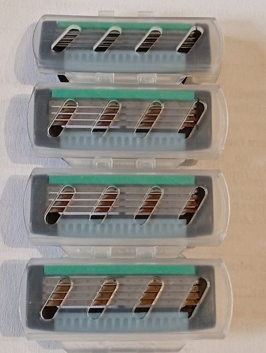 Лезвия для бритья .