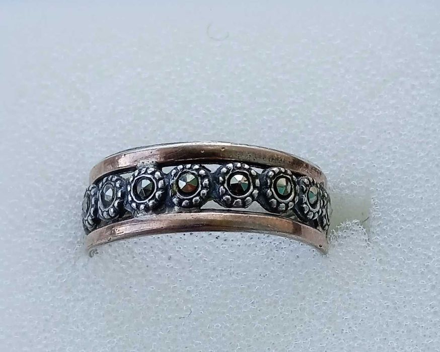 Aliança em Prata e Ouro com Marcasites