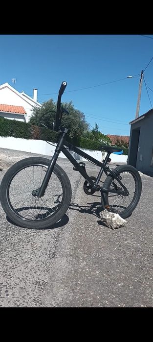 BMX de manobras aro 20 montadinha