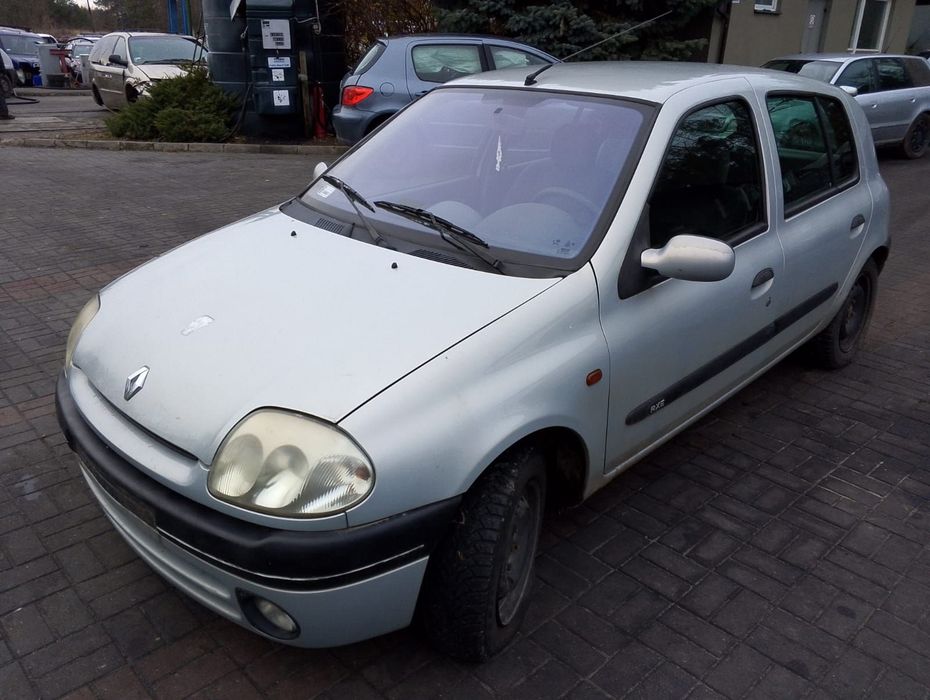 Renault Clio II (98-01r.) 1.4 B 74KM. Silnik E7J 634 Skrzynia JB1966 lakier MV632. Cały na części. GWARANCJA !!!  Przód Tył Zestaw Komplet Drzwi Klapa Zderzak Błotnik Maska Grill Atrapa Szyba Pas Lampa Lusterko Boczki Fotel Kanapa Kokpit Deska Rozdzielcza