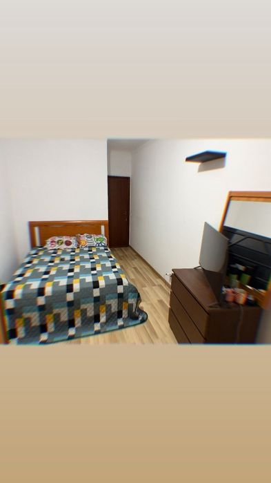 Alugo arrendo quarto em mem-martins