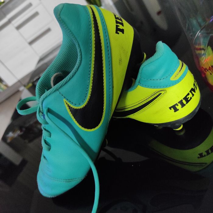 Korki 36.5 długość wkładki 23.5 cm.