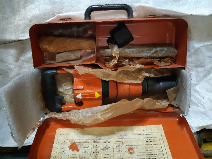 Пистолет монтажный ПЦ-84 для забивания дюбелей в бетон СССР ,комплект