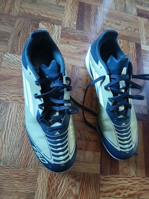 Chuteiras adidas n40