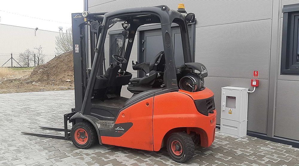 Wózek widłowy LINDE H16 po serwisie sprowadzony możliwość LEASINGU