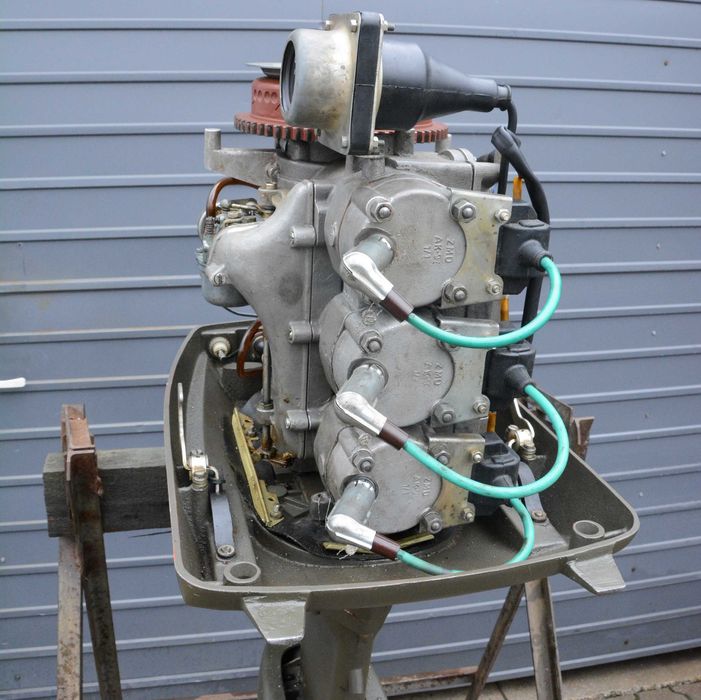 Silnik zaburtowy DE-45DS