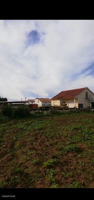 Terreno Urbano em Casais de Santa Teresa — Aljubarrota, Leiria