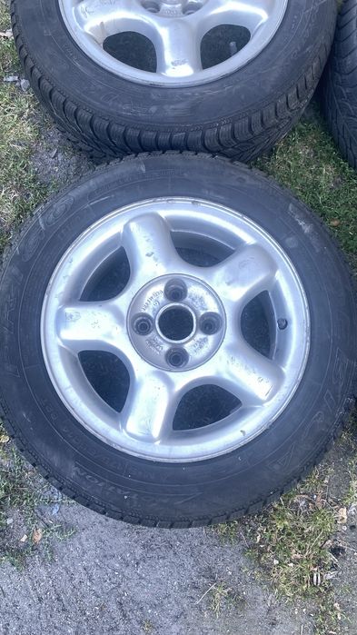 Felgi z oponami zimowe 175/65/14 Polo Fabia