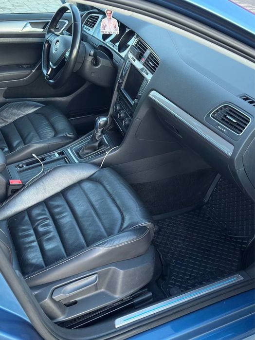 Volkswagen  - eGolf 2017