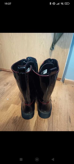 Lakierowane Botki Cropp