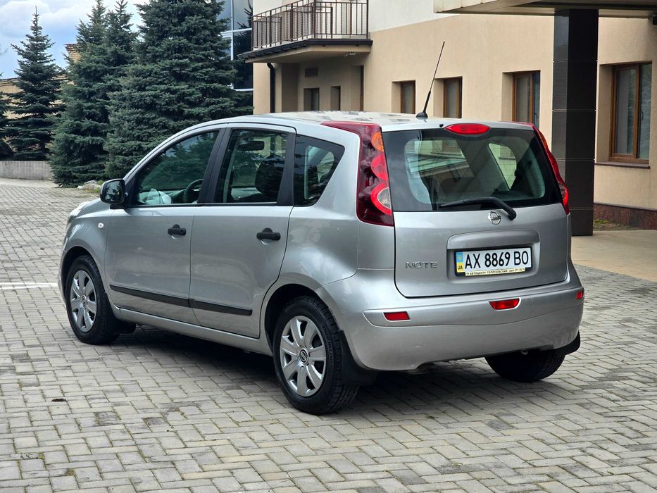 Nissan Note 2012г.в. 1.4 бензин не крашен, пробег 89 тыс