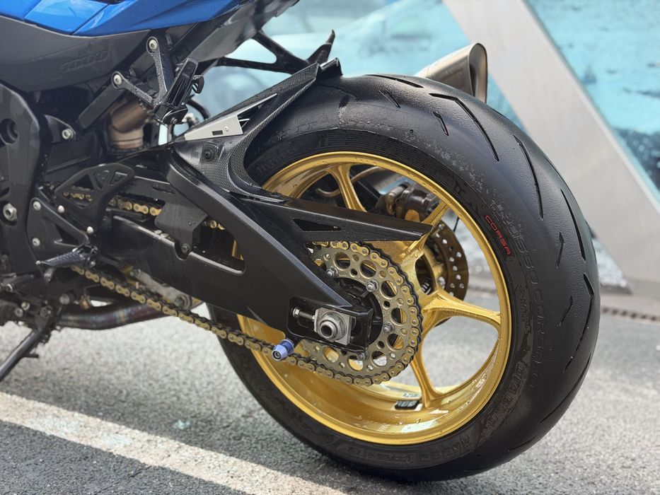 Suzuki 1000 l7 versao R