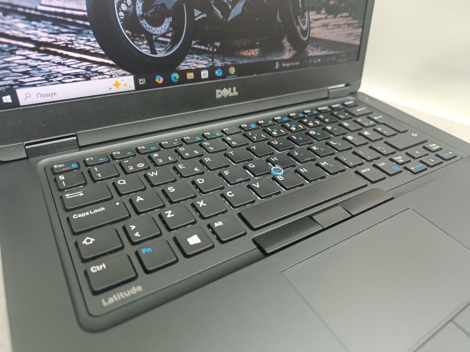 Ноутбук Dell Latitude 5480/i5-6300U/8 ГБ/NVMe 256GB/14" Full HD