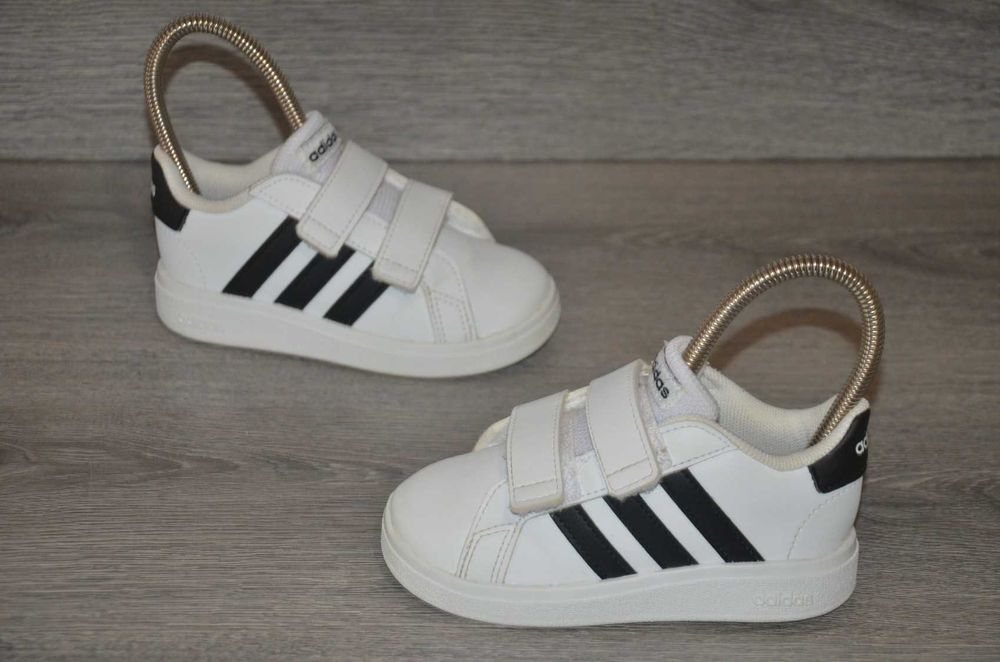 Продам кросівки Фірма ADIDAS.