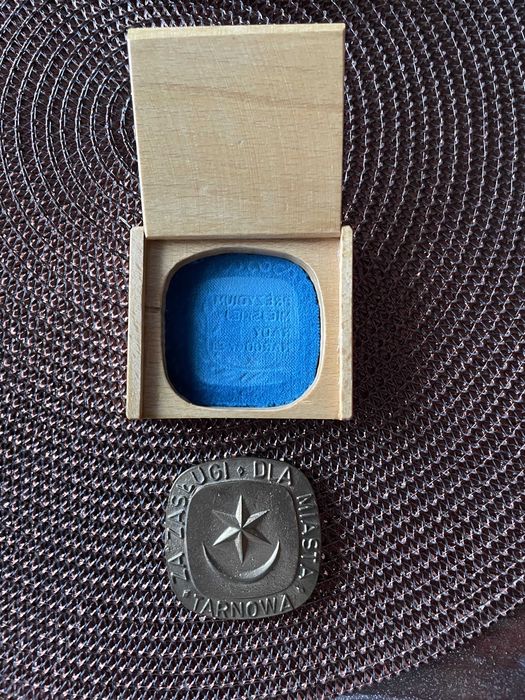 Medal Odznaczenie PRL Zasługi dla miasta Tarnowa