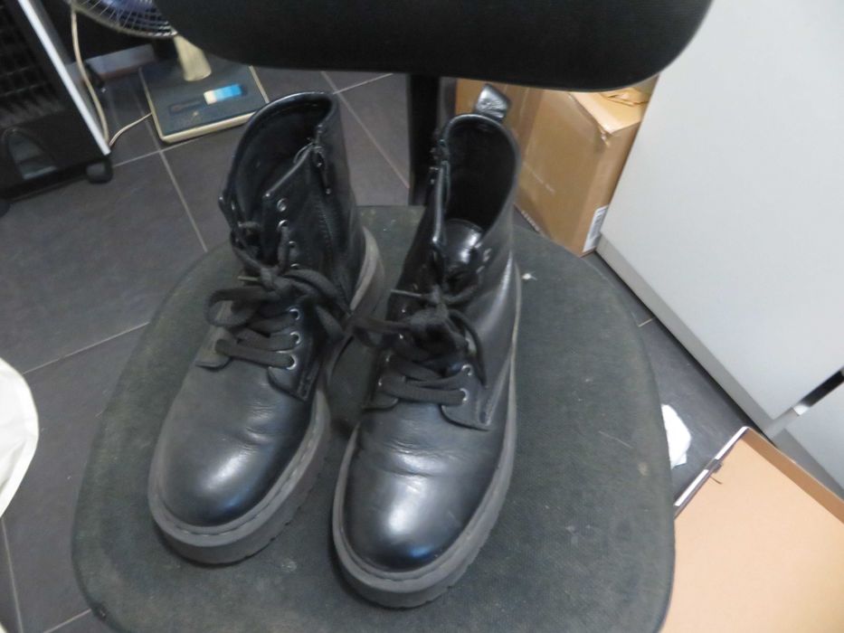 Botas pretas curtas
