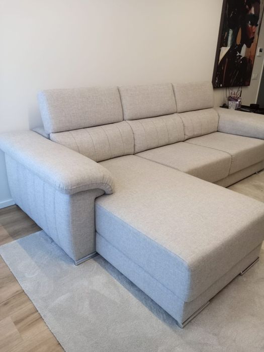 Sofá Novo com chaise long