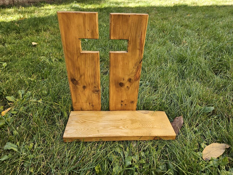 Podstawa pod stroik, baza, krzyż, znicz, sztuczne kwiaty