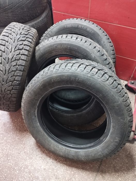 Продам шины Kumho 195/65/15 зима