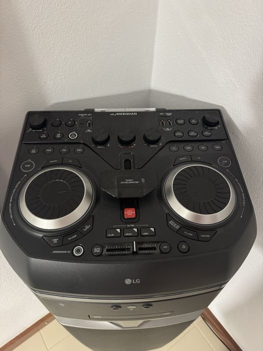 Coluna de som LG