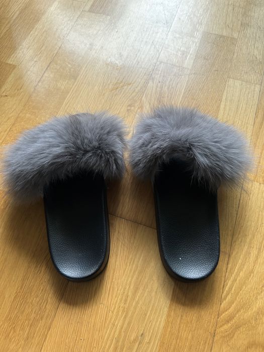 Klapki z naturalnym futrem, rozm. 38