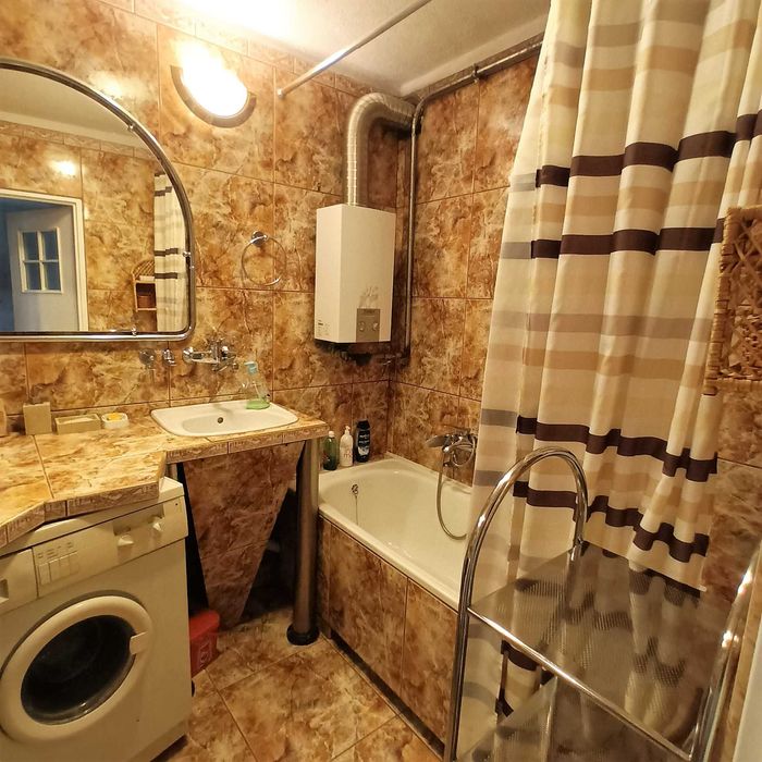 Pokoje dla  studentow,- dwa dostępne.  Nysa centrum.