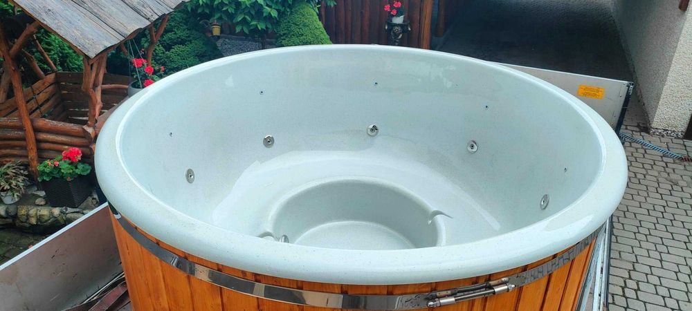 Balie ogrodowe z piecem na drewno, jacuzzi ogrodowe. Dostępne od ręki
