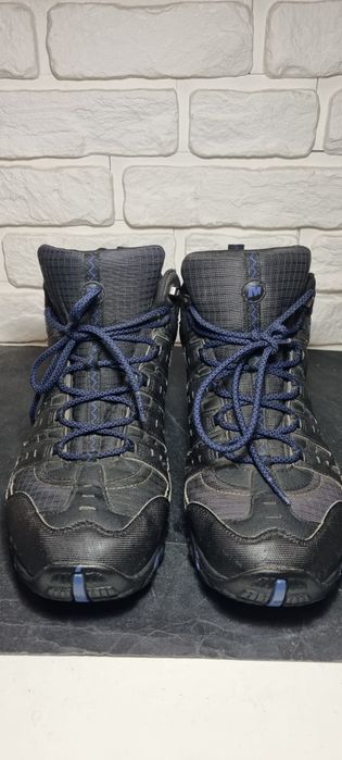 Merrell 46.        .