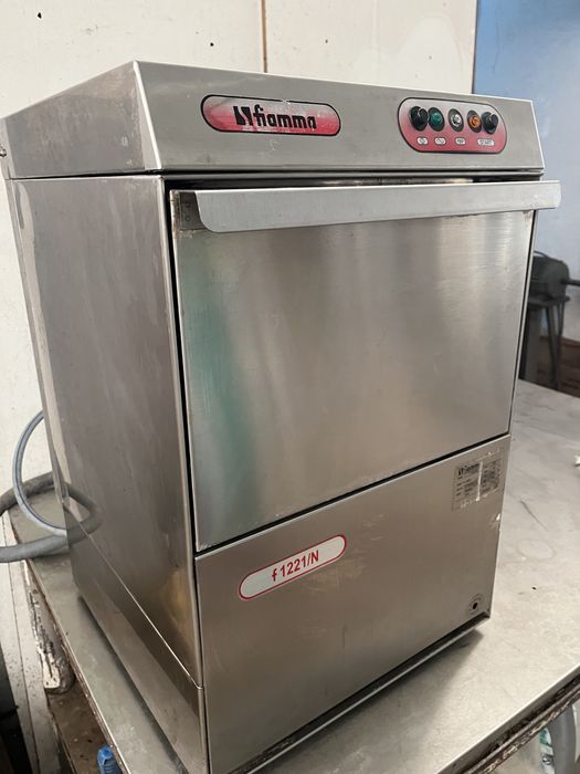 Maquina de lavar FIAMMA chavenas copos , etc