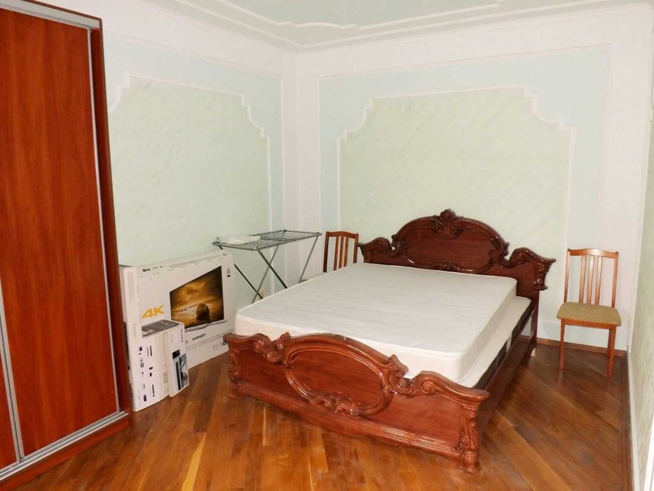 ЖК Чайки  улица Лобановского продам 3х кв. 120м2 метро Житомирская