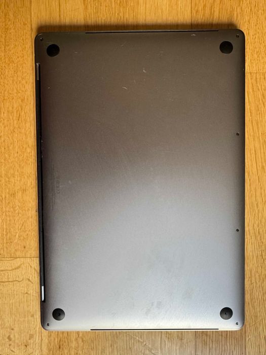 MacBook Pro 15 2019 (A1990) 32 gb, 512 gb.