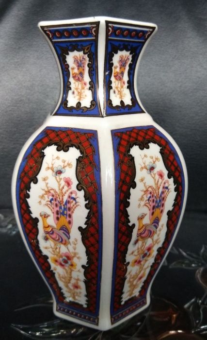 Ваза для невеликого букету.  Пара. Японія