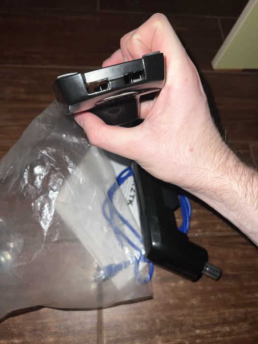 Кронштейн для монітора RZTK NB F80 (17-30") з газліфтом