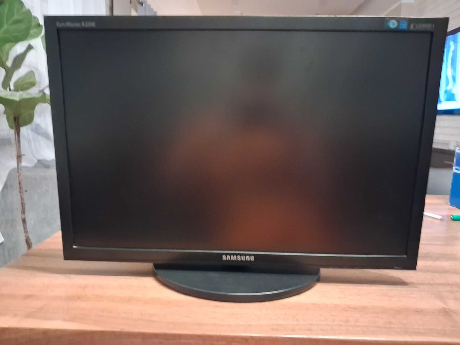 Monitor Samsung - model B2240EMW