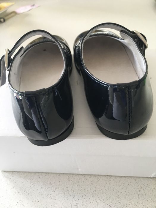 Sapatos em pele