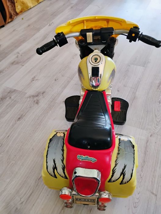 Sprzedam motorek dla dziecka 2 lub 3 letniego bez akumulatora