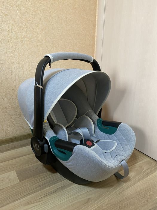 Автокресло Britax-Romer Baby-Safe3 I-Size Nordic Grey 0-13 кг