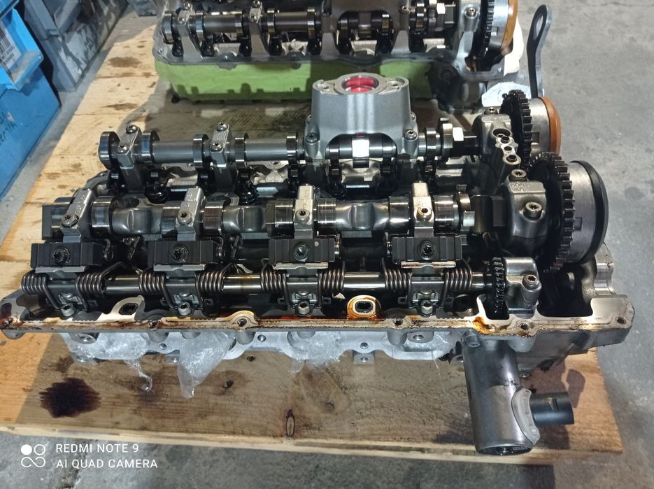 Głowica silnika lewa 4.4 V8. N63B44B BMW