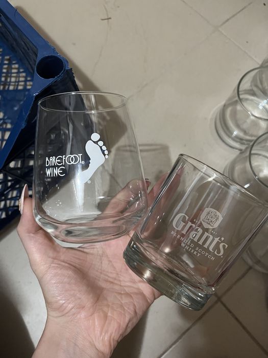 Komplet 8 szklanek johnnie walker do whisky ciężkie plus gratis dwie szklanki