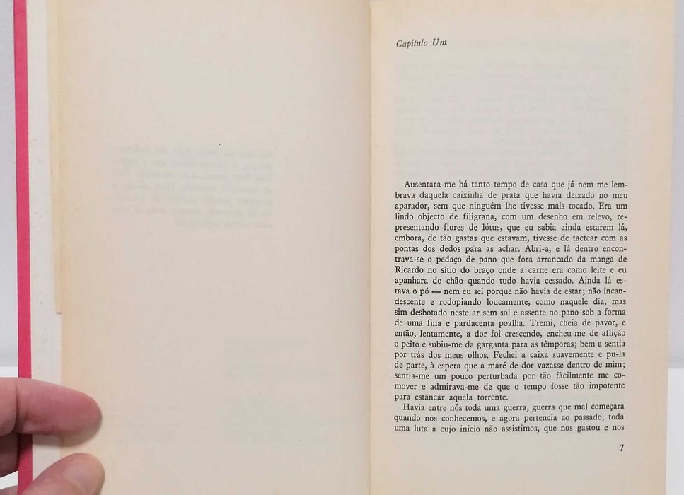 Livro - Um Íntimo Furor, de Kamala Markandaya
