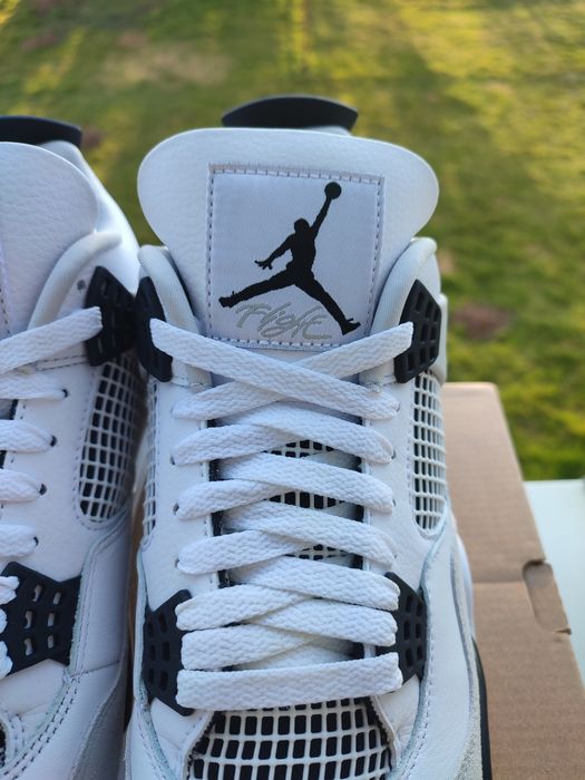 Air Jordan 4 Retro Military Black Nike