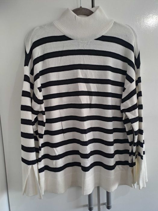 Sweter w paski oversize