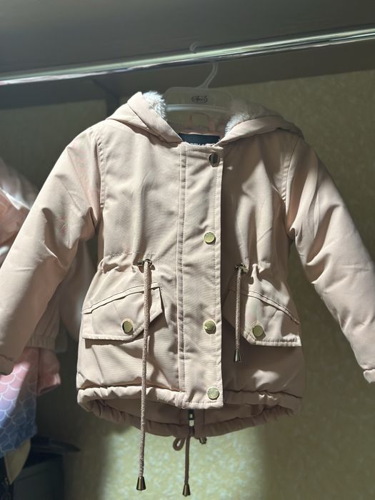 Продам курточку зимову ,дуже класна,ціна 700 грн