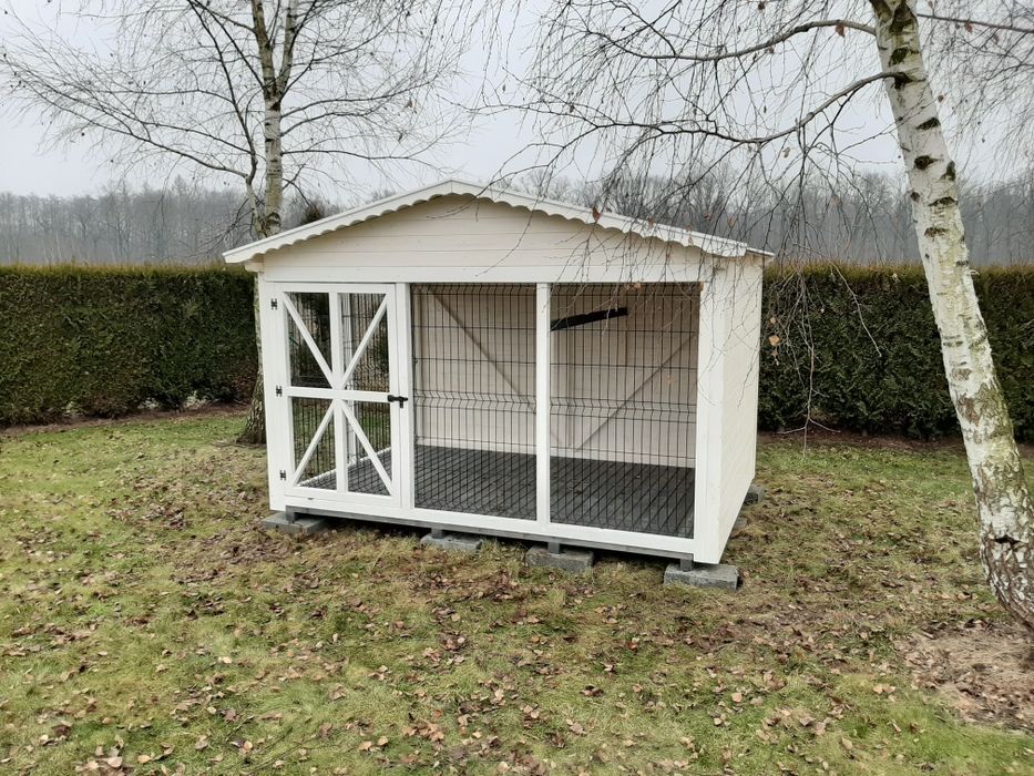 Kojec dla psa drewniany