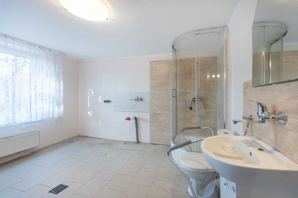 Dom - Ulica Bukowa 6. + garaż.