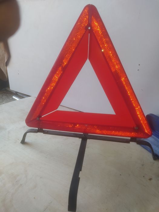 Знак аварійної зупинки