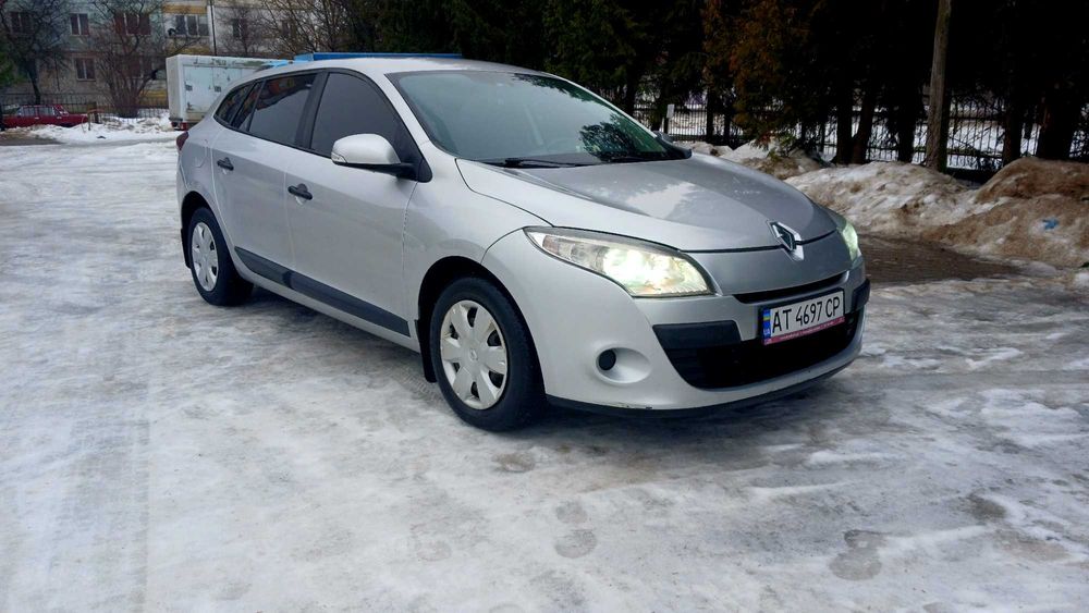 Renault MEGANE 3, хороший стан не ушатаний корч.