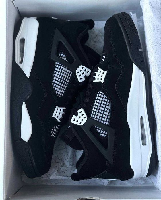 Jordan 4 Retro White Thunder Rozmiar  46